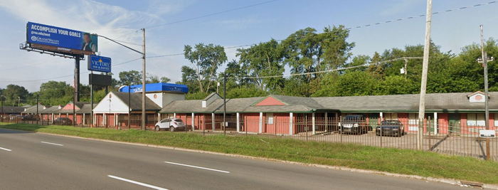 Mayflower Motel - 2022 Street View (newer photo)